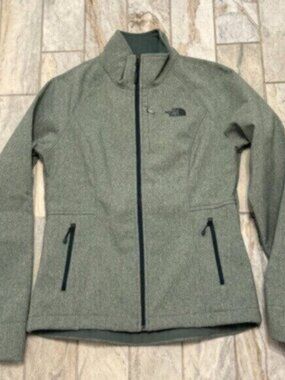 The North Face women's small green Apex Bionic Windwall coat MSRP $199